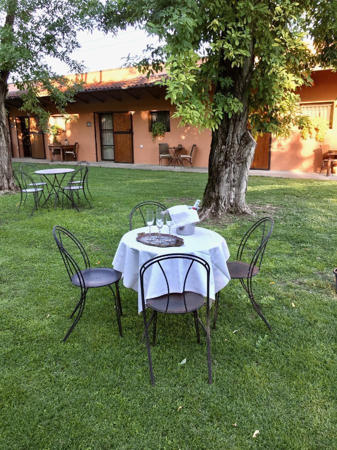 Societa Agricola Le More Agriturismo La Dondina Budrio  Luaran gambar