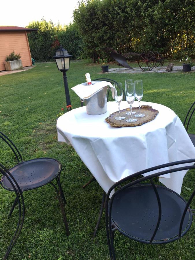 Societa Agricola Le More Agriturismo La Dondina Budrio  Luaran gambar