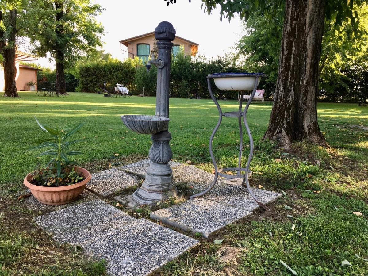 Societa Agricola Le More Agriturismo La Dondina Budrio  Luaran gambar