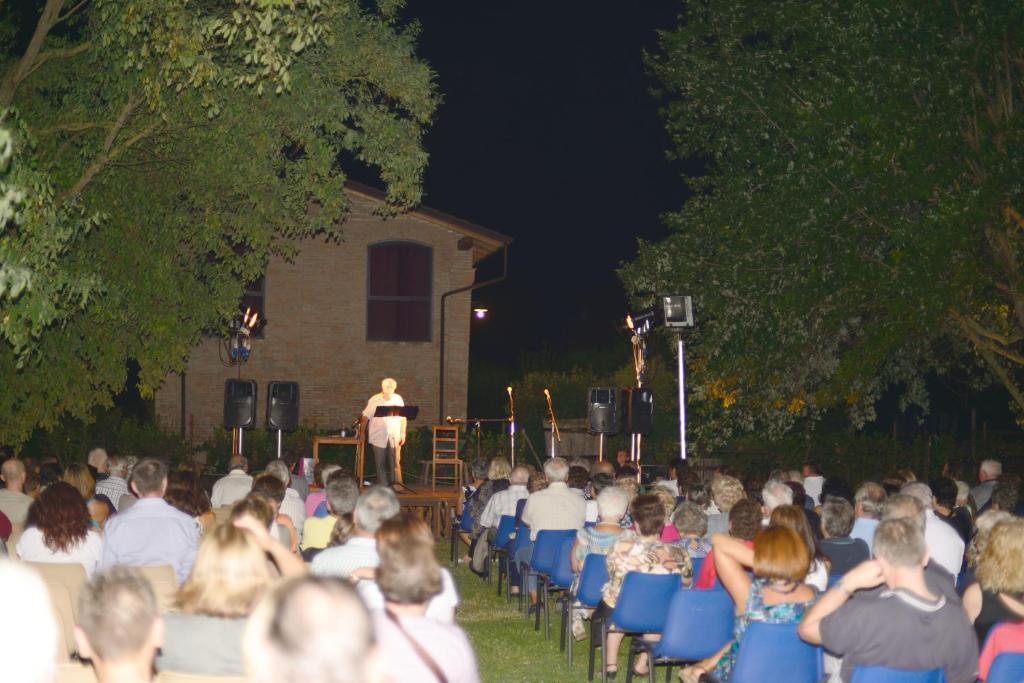 Societa Agricola Le More Agriturismo La Dondina Budrio  Luaran gambar